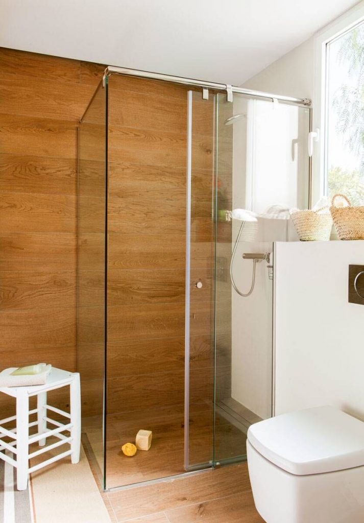 Baños pequeños con ducha - Consejos Para Decorar Ba%C3%B1os Peque%C3%B1os Con Duchas Mamparas De Cristal 713x1024